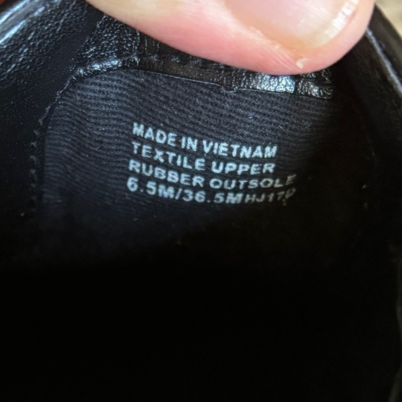 Michael Kors Almost New Willa Silver Glitter Sneakers Size 6.5 - Picture 13 of 15